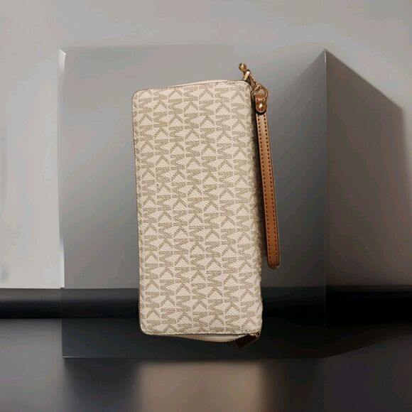 Michael Kors Jet Set Travel Double Zip Wristlet - Vanilla - Picture 3 of 5